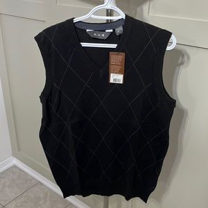 AUR Golf Argyle Vest NWT